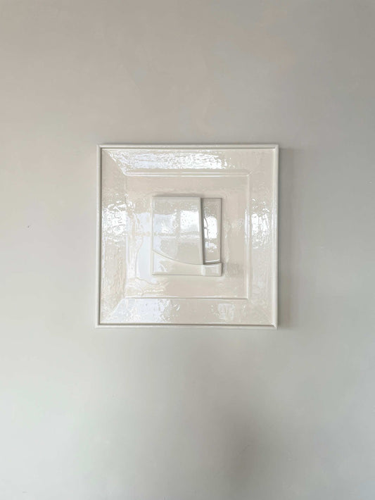 Vintage Frame Level Lak II artwork in shadow white with unique vintage design, biodegradable PLA material, 42.5 x 42.5 cm.