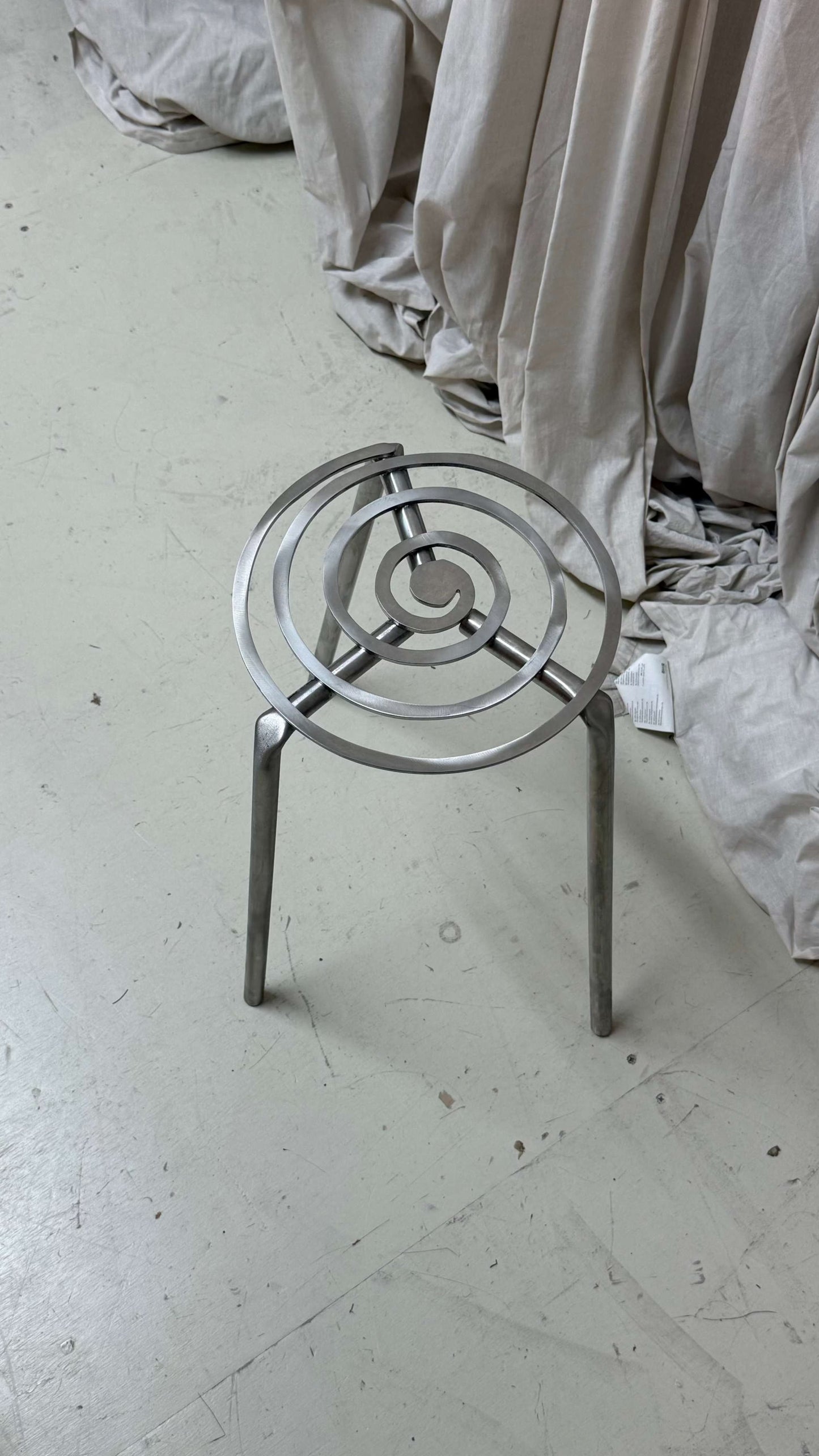 Spiral stool - Sample