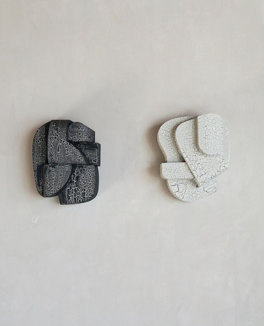 'Ko' Sculpture Crackle. By Edith Beurskens and Ilse van Stoltz