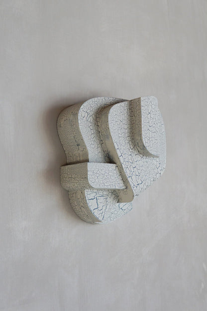 Organic wall sculpture with crackle finish, hand-painted design, 30x24.5x14.9 cm.