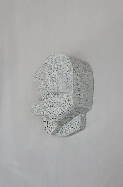 Organic wall sculpture with crackle finish, architectural design by Ilse van Stoltz and Edith Beurskens.