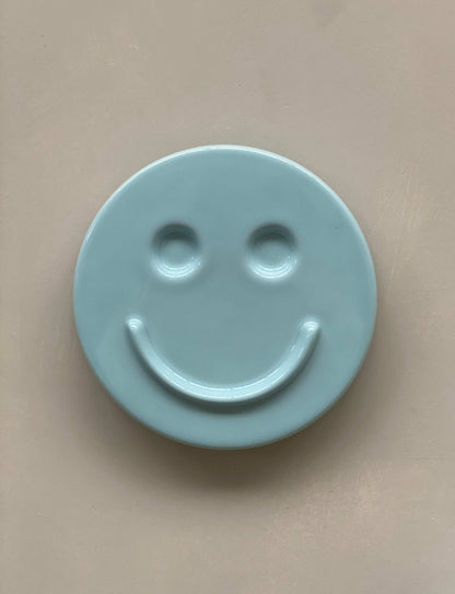 Set of 3 Happy ceramics, handcrafted with glazed finish.