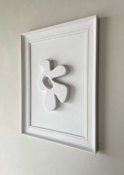 Vintage Frame Big Bird artwork by Edith Beurskens with olive frame and white plant-based PLA piece.