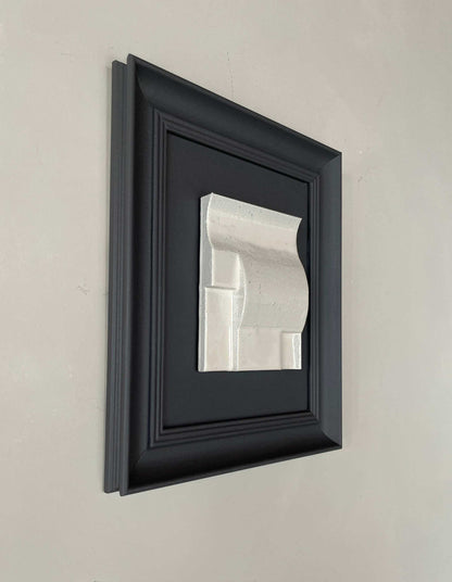 Vintage Frame Giant Lak featuring exclusive artwork by Edith Beurskens, in matte anthracite and shadow white.