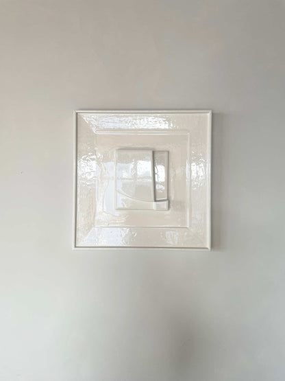 Vintage Frame Level Lak II artwork in shadow white with unique vintage design, biodegradable PLA material, 42.5 x 42.5 cm.