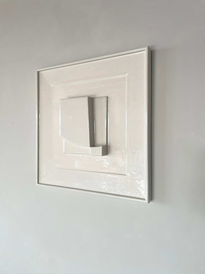 Vintage Frame Level Lak II by Edith Beurskens, shadow white, 42.5 x 42.5 cm, plant-based PLA coating.