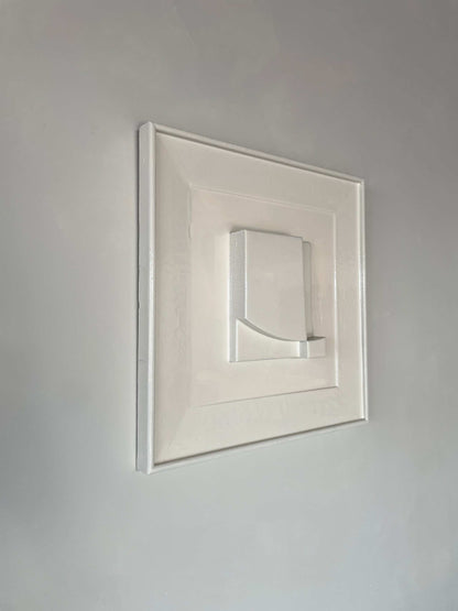 Vintage Frame Level Lak II in shadow white finish, with unique plant-based PLA artwork by Edith Beurskens, size 42.5 x 42.5 cm.