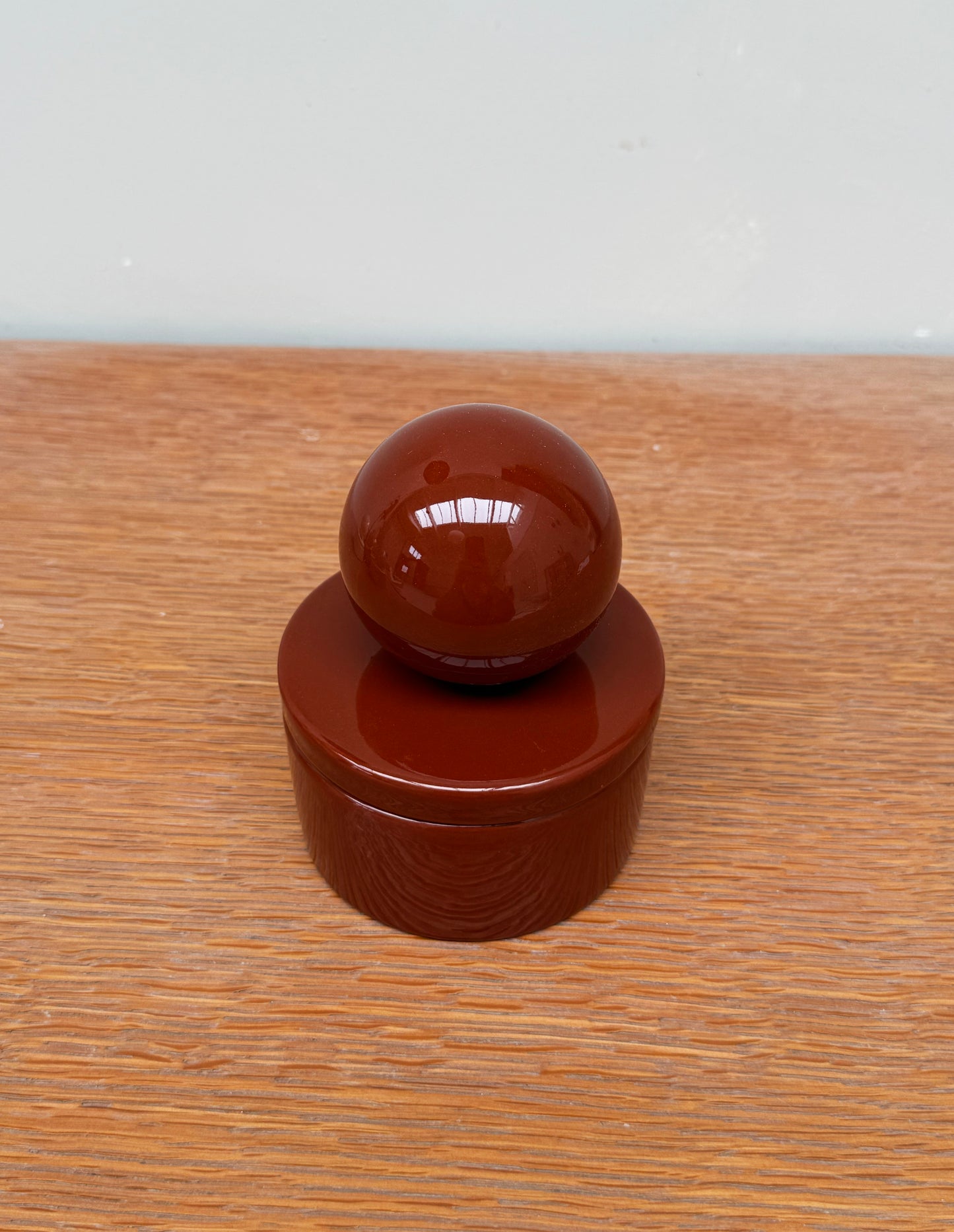Ceramic box 'BOULE' • MEDIUM • Rust Burgundy