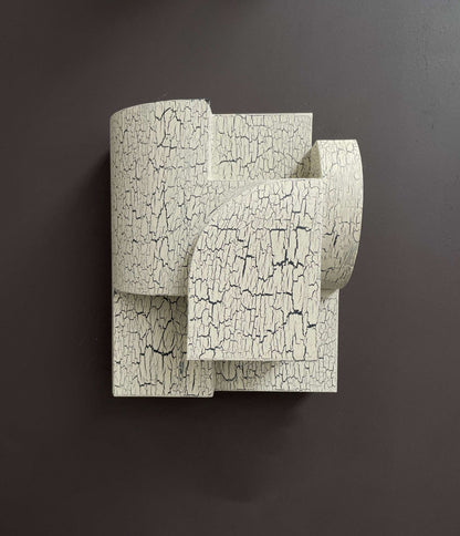 Bep Sculpture Crackle wall art with hand-painted finish in organic form.