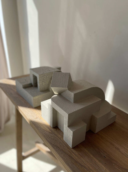 Bep Sculpture Crackle finish on wooden table, organic form, hand-painted, warm white.