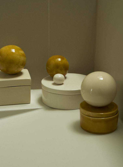 Large ceramic box 'BOULE' in cognac and milk colors, handcrafted for keepsakes and jewelry.