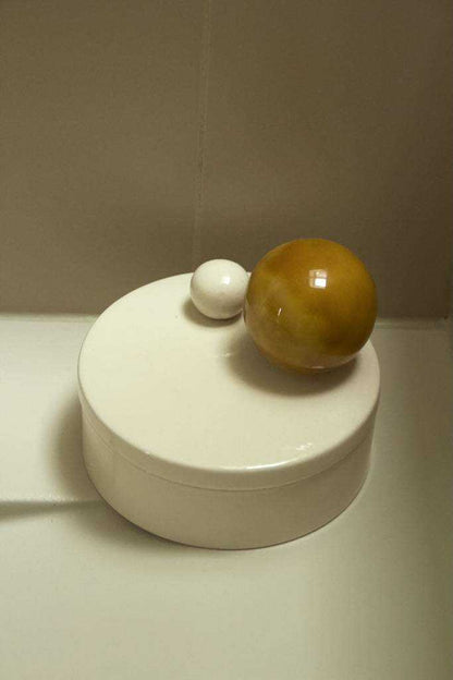 Large ceramic box 'BOULE' in Cognac and Milk, perfect for keepsakes and jewelry.