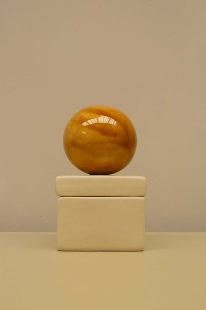 Ceramic box 'BOULE' SQUARE Cognac Vanilla, handmade for keepsakes.