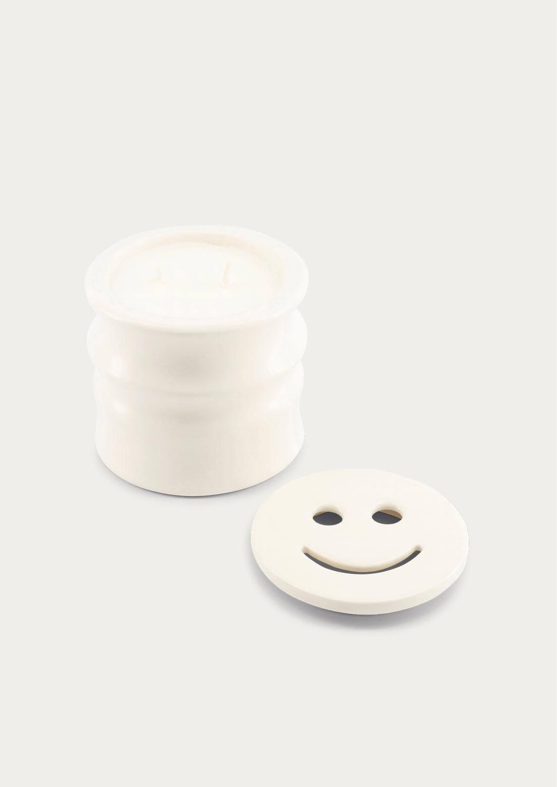 Shape 01.01 White - SCENTED CANDLE with natural refillable wax and lid
