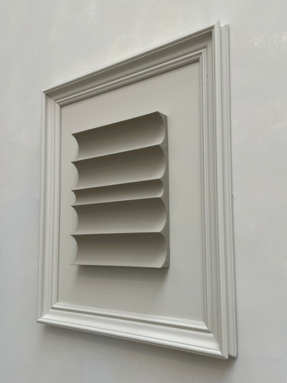 Vintage Frame Jolie with exclusive artwork by Edith Beurskens, featuring a shadow white vintage frame and brown wood-colored artwork.