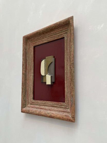 Vintage Frame Fauve with mixed-color artwork, rust/orange antique frame, 56x46 cm, by Edith Beurskens, featuring biodegradable PLA and Sand coating.