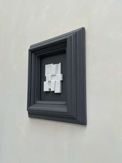 Vintage Frame Cody by Edith Beurskens, featuring unique white artwork in anthracite frame, 42.5 x 37.5 cm, biodegradable PLA.