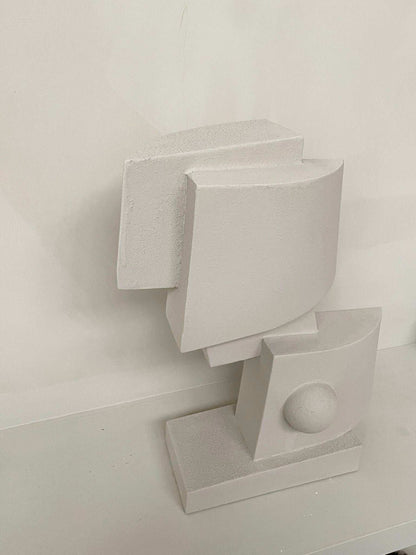 Eco-friendly Sculpture Valerie from the PLAY collection made of PLA, finished with eco-paint and resin.