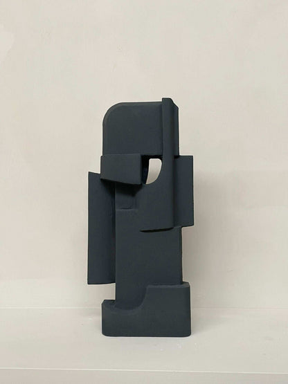 Sculpture Marcy made from eco-friendly PLA with resin finish, part of PLAY collection.