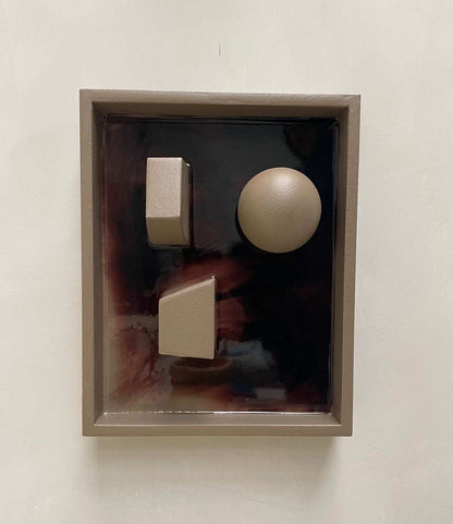 Grey flame blocks artwork from the Play collection, made of biodegradable PLA, with eco-paint and resin finish.