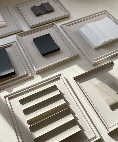 Vintage Frame 22.04 featuring exclusive artwork by Edith Beurskens, made from biodegradable PLA, with sand texture and eco-paint; shown in mushroom and brown wood colors.