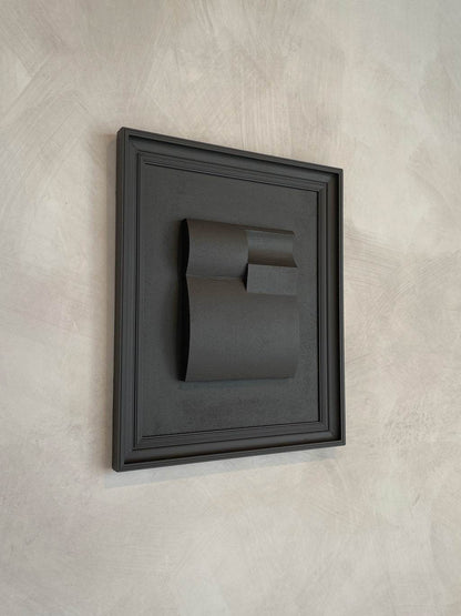 Vintage Frame Dark Bonne by Edith Beurskens, featuring exclusive artwork in mushroom and anthracite, made from eco-friendly materials with a sand texture finish.