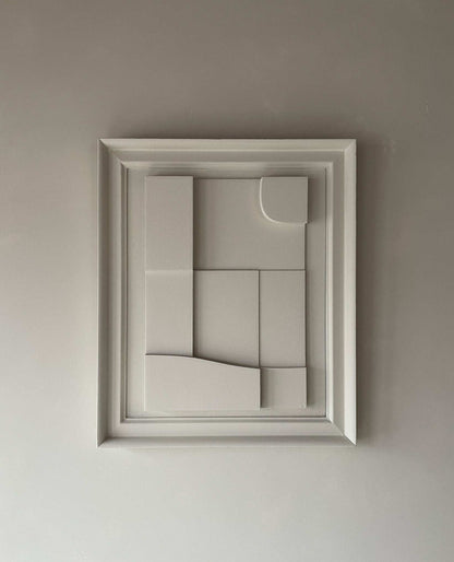 Vintage Frame Piscine artwork by Edith Beurskens with shadow white color and sand texture finish.