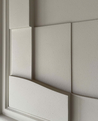 Vintage Frame Piscine by Edith Beurskens in shadow white, featuring unique sand-textured surface and eco-paint.