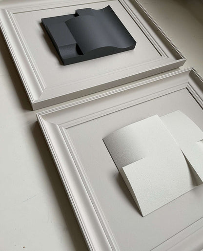 Vintage Frame Giant with unique artwork by Edith Beurskens featuring dark lime and anthracite colors, made from eco-friendly materials, size 61 x 51 cm.