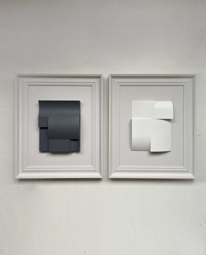 Vintage Frame Giant artwork by Edith Beurskens with dark lime and anthracite, and dark lime and shadow white colors, featuring biodegradable PLA base in 61 x 51 cm frames.