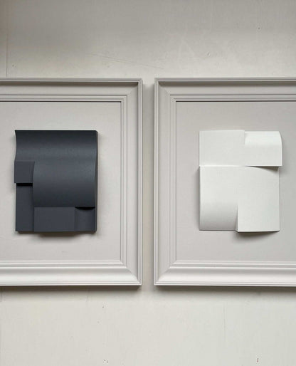 Vintage frame artwork with dark lime and anthracite on the left, and dark lime with shadow white on the right, featuring Edith Beurskens' exclusive designs in biodegradable PLA.