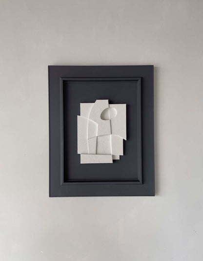 Vintage Frame Liza with exclusive artwork by Edith Beurskens in shadow white, anthracite frame, 52 x 42 cm.