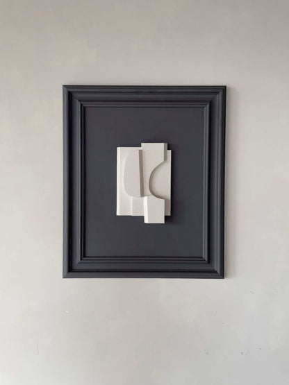 Vintage Frame Willa with shadow white artwork and anthracite frame, featuring an exclusive design by Edith Beurskens.