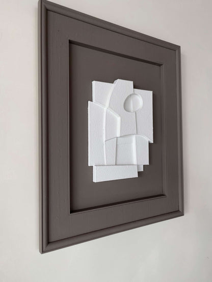 Vintage Frame Pien featuring exclusive artwork by Edith Beurskens, displayed in an attic-colored vintage frame with shadow white accent on plant-based material.