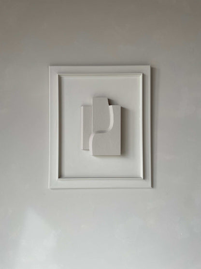 Vintage frame with exclusive artwork by Edith Beurskens, featuring plant-based PLA and sand coating in shadow white and mushroom colors, size 60 x 50.5 cm.