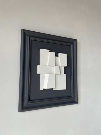 Vintage Frame Large Dee with exclusive artwork by Edith Beurskens, made from plant-based PLA, in matte anthracite and shadow white, size 55x47.5 cm.