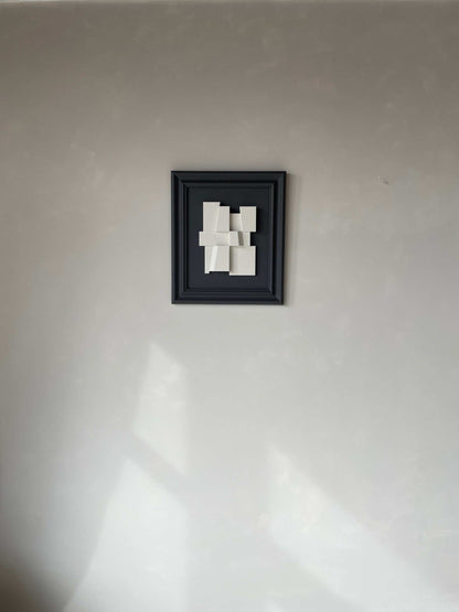 Vintage Frame Large Dee in matte anthracite and shadow white, featuring exclusive artwork by Edith Beurskens, 55 x 47.5 cm.