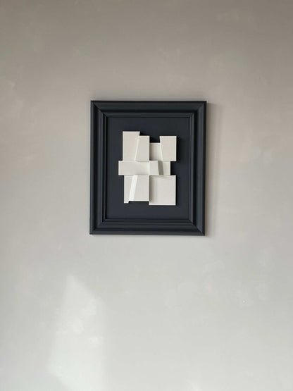 Vintage Frame Large Dee in matte anthracite and shadow white, exclusive artwork by Edith Beurskens.
