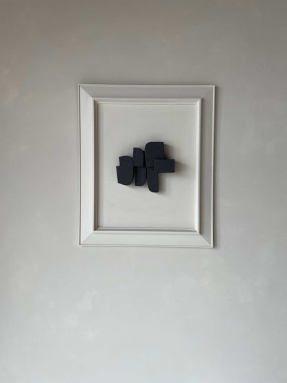 Vintage Frame Bibis exclusive artwork by Edith Beurskens in shadow white and anthracite colors.