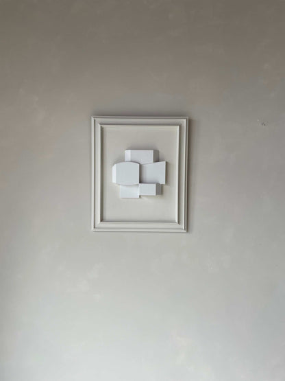 Vintage Frame Rohe artwork by Edith Beurskens in shadow white, featuring plant-based PLA and sand coating, 61 x 51 cm.