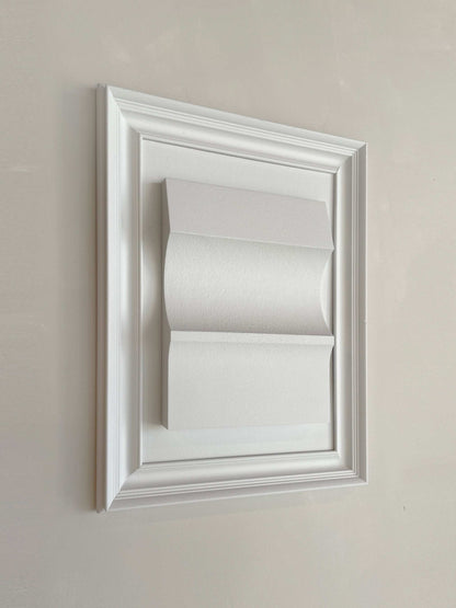 Vintage white frame with exclusive artwork by Edith Beurskens, made from biodegradable PLA material.